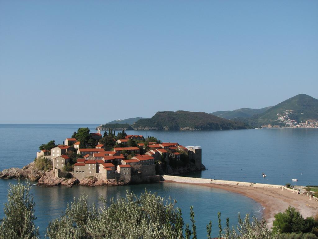 Guest House Ivo Jovanovic Sveti Stefan Bagian luar foto