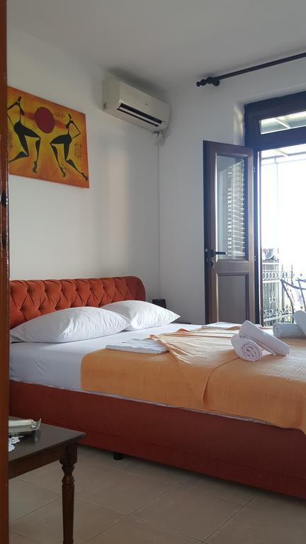 Guest House Ivo Jovanovic Sveti Stefan Bagian luar foto