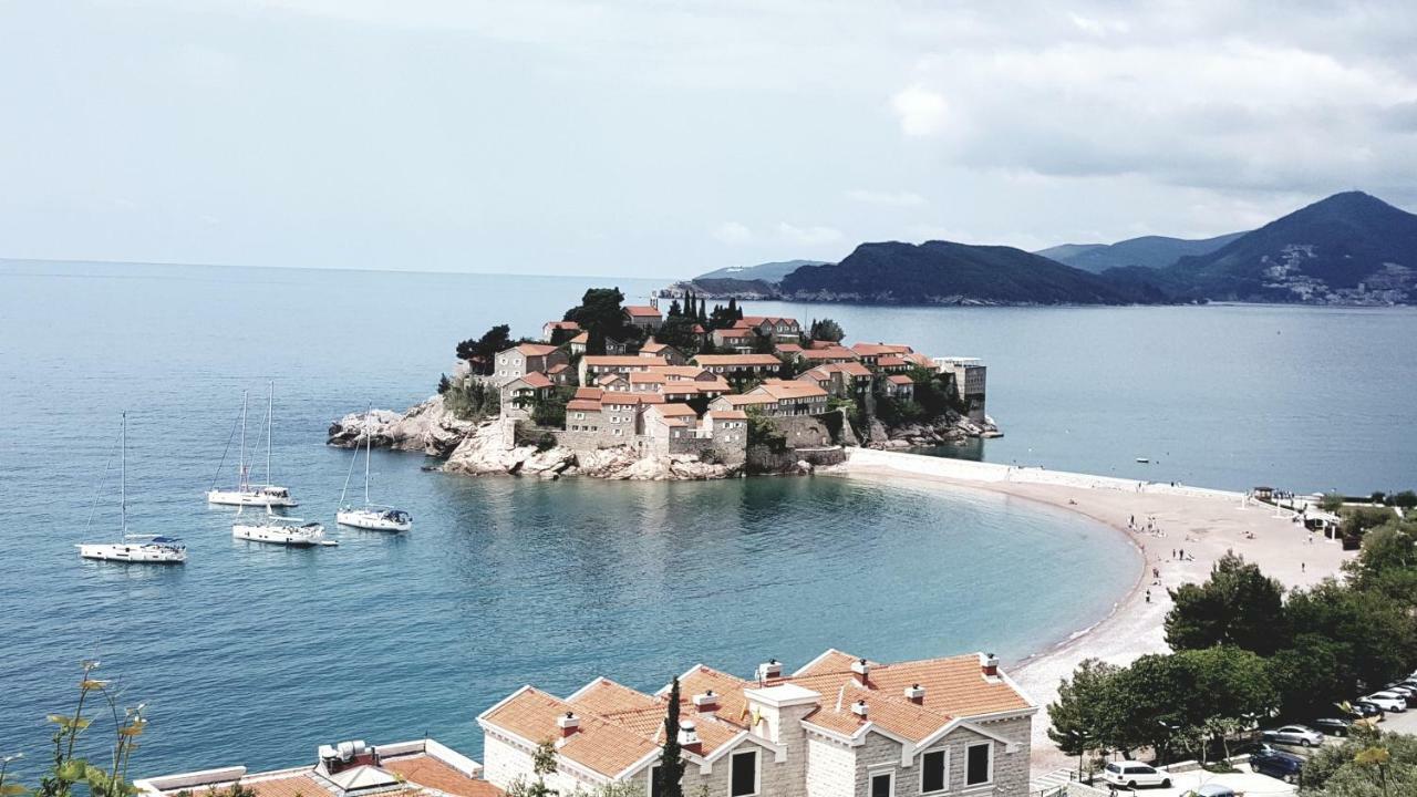 Guest House Ivo Jovanovic Sveti Stefan Bagian luar foto